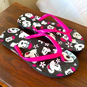 DISNEY’S 🏰 Minnie Mouse Flip Flops Size 8